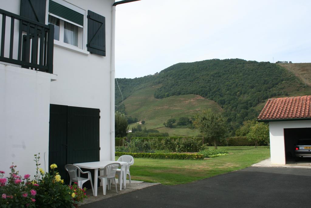 Chambres D'Hotes Chez Pascaline Ispoure Buitenkant foto